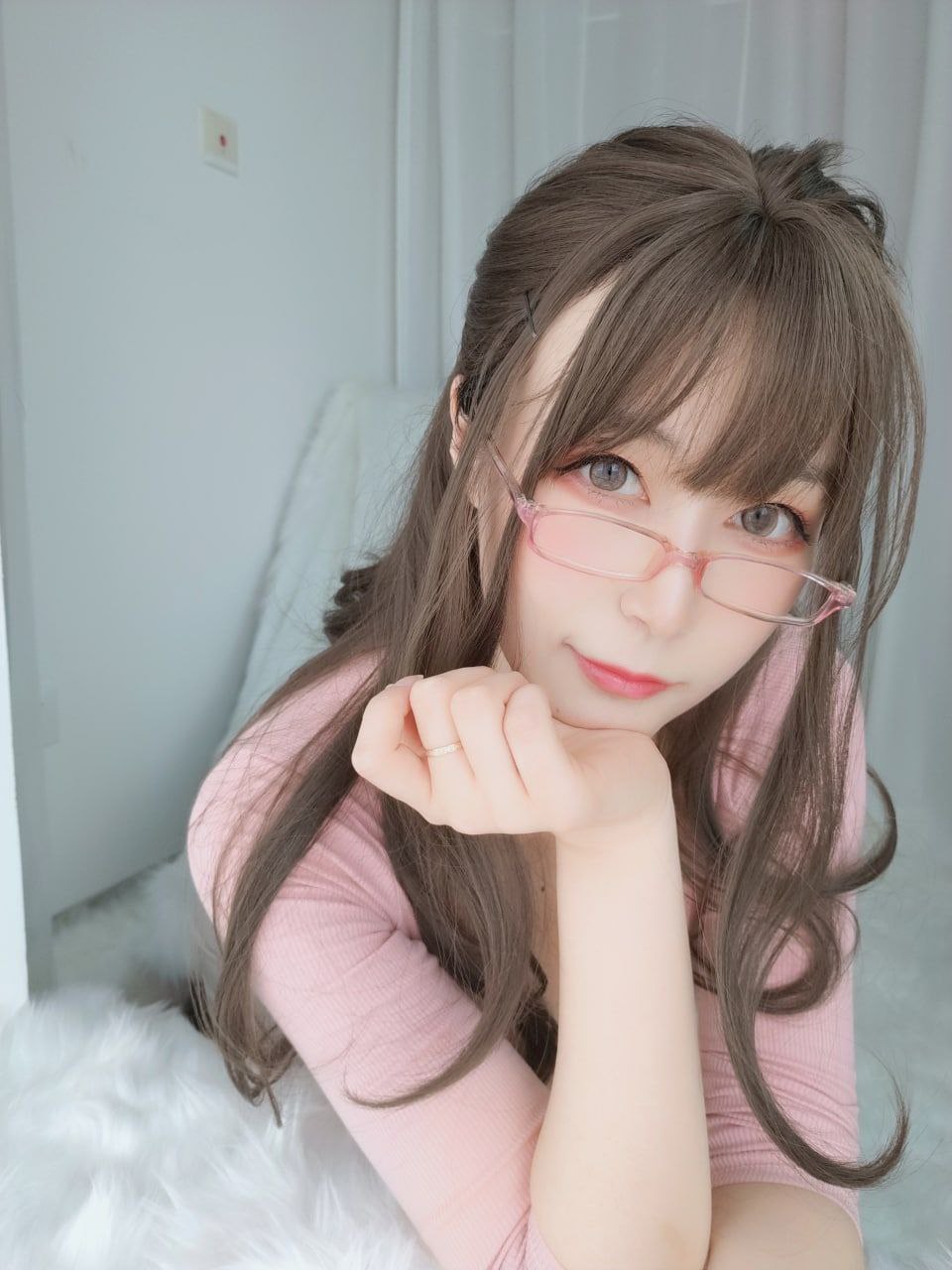  极品少妇粉嫩小泬啪啪AV