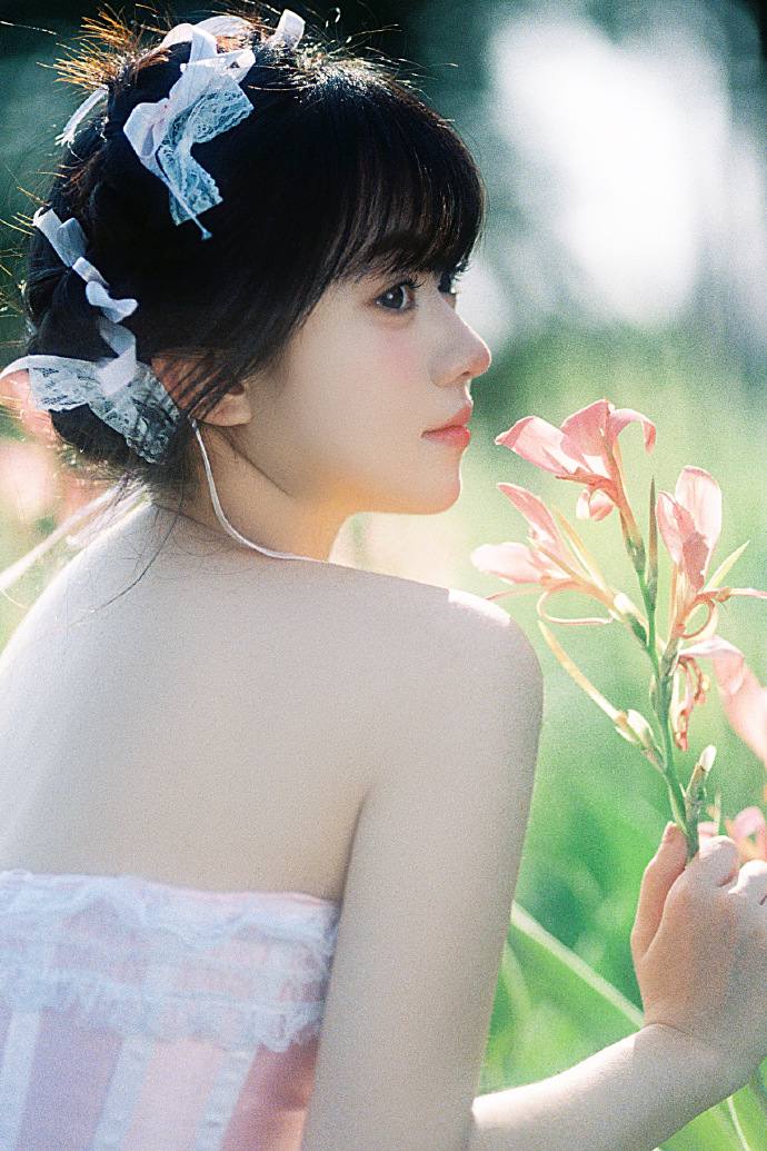  娇喘多汁丰腴高耸白皙美妇